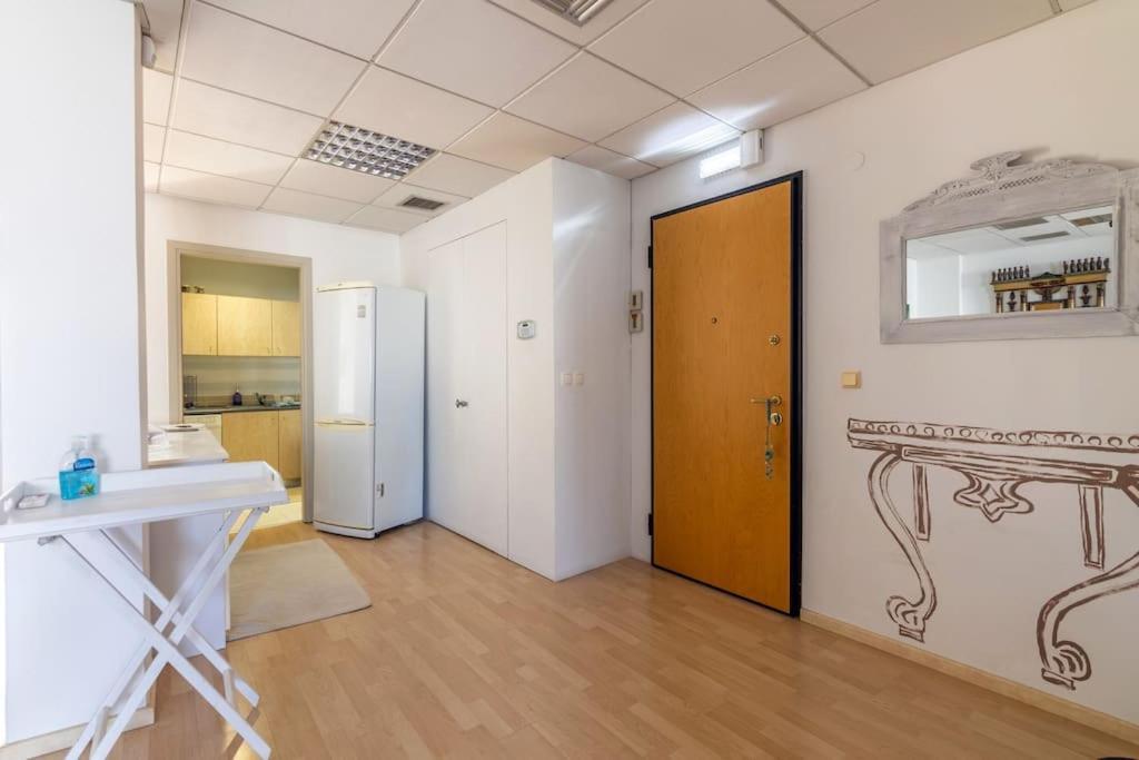 Downtown Spacious Loft Apartment Just 3 Minutes From City Centre Iraklio Eksteriør bilde