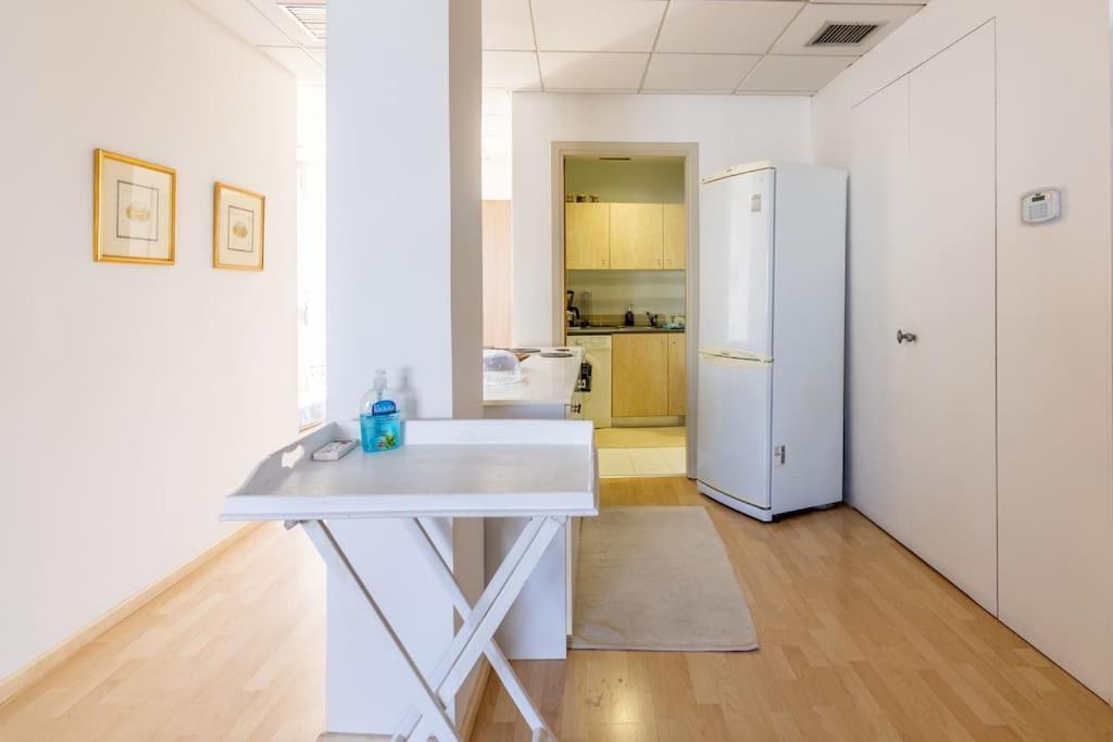 Downtown Spacious Loft Apartment Just 3 Minutes From City Centre Iraklio Eksteriør bilde