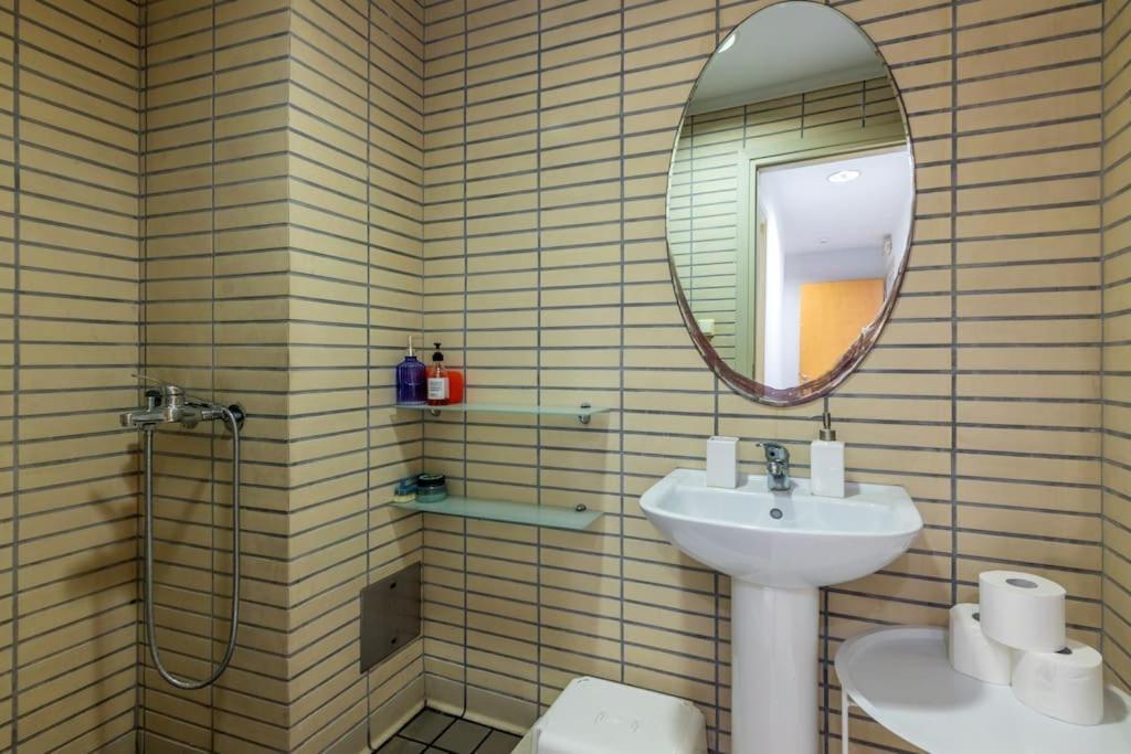Downtown Spacious Loft Apartment Just 3 Minutes From City Centre Iraklio Eksteriør bilde